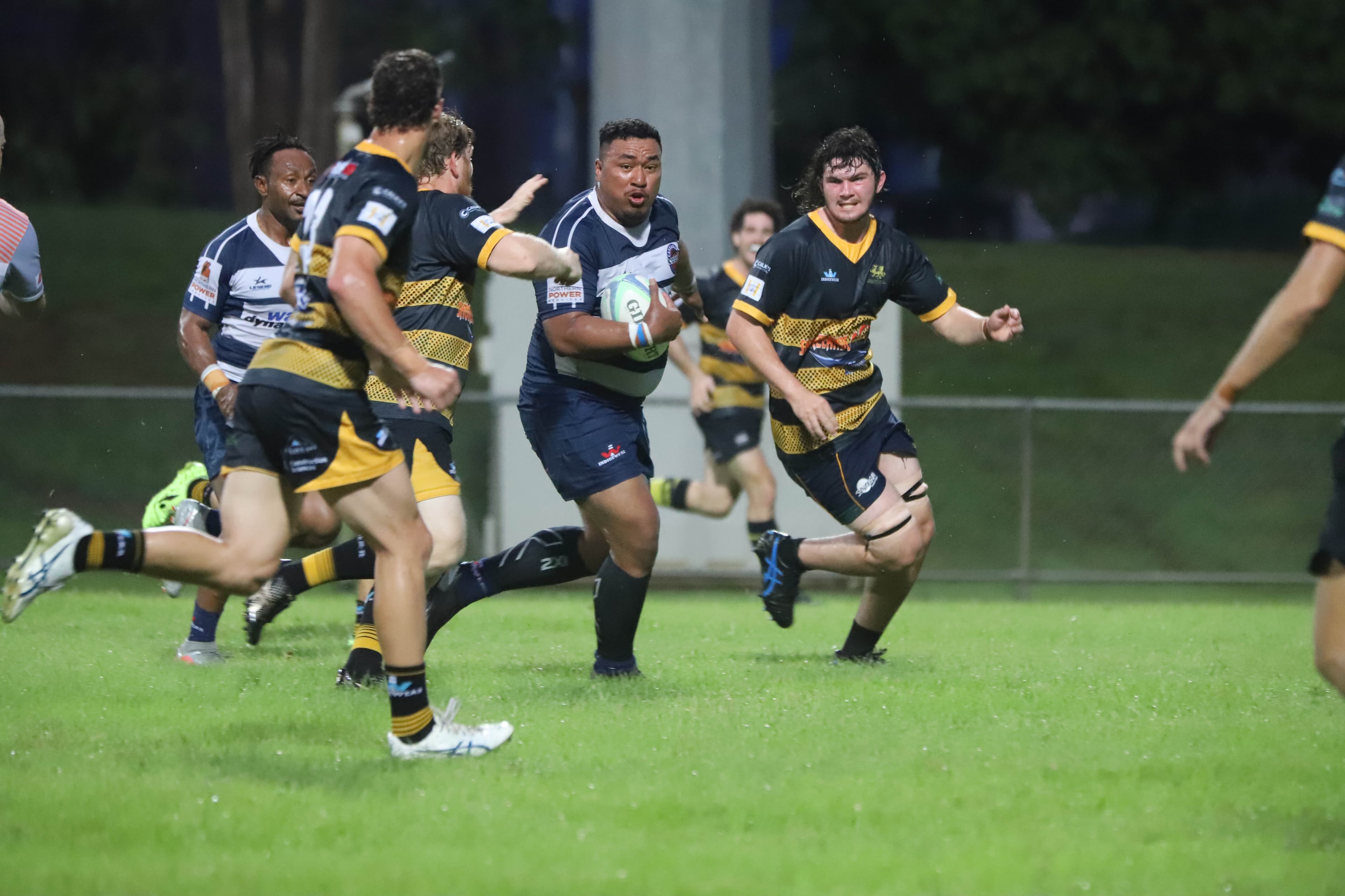 Talifolau Sitani on the attack for Casuarina Cougars against Darwin Dragons. Photo: Leithal Pictures